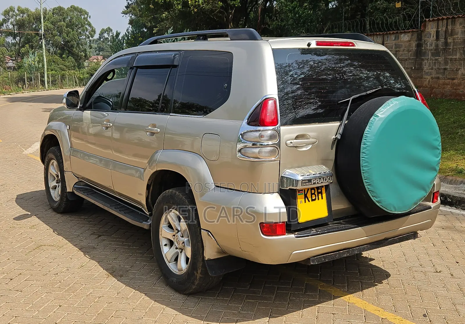 Toyota Land Cruiser Prado 2005 Gold