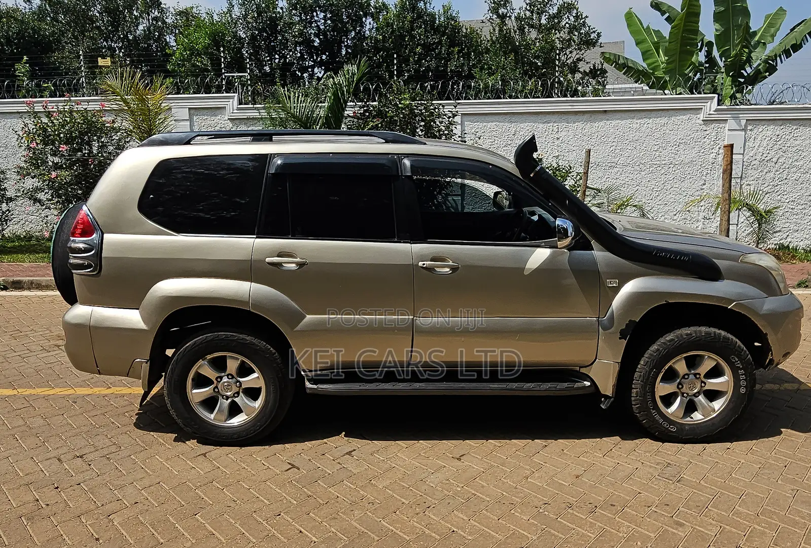 Toyota Land Cruiser Prado 2005 Gold