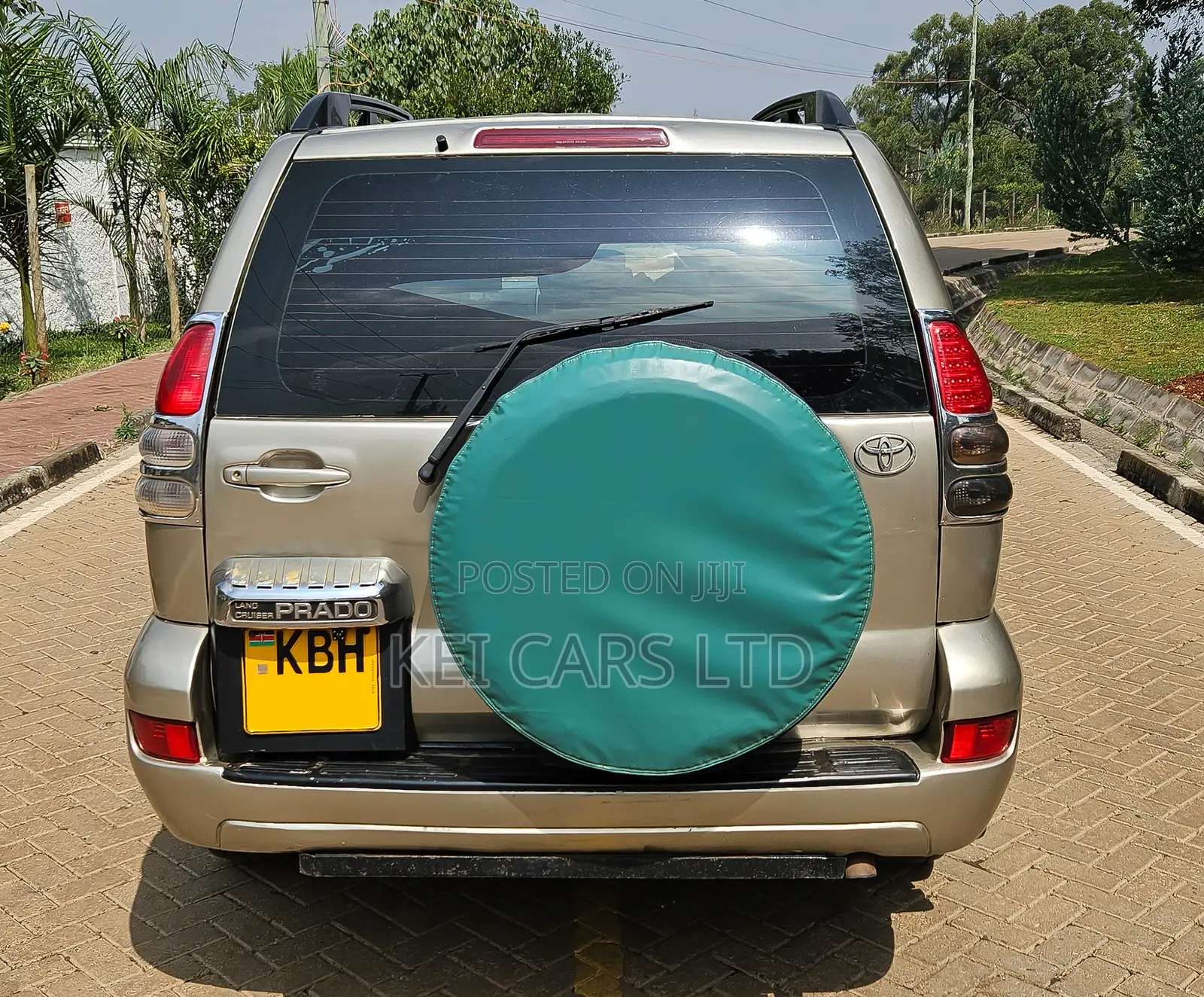 Toyota Land Cruiser Prado 2005 Gold