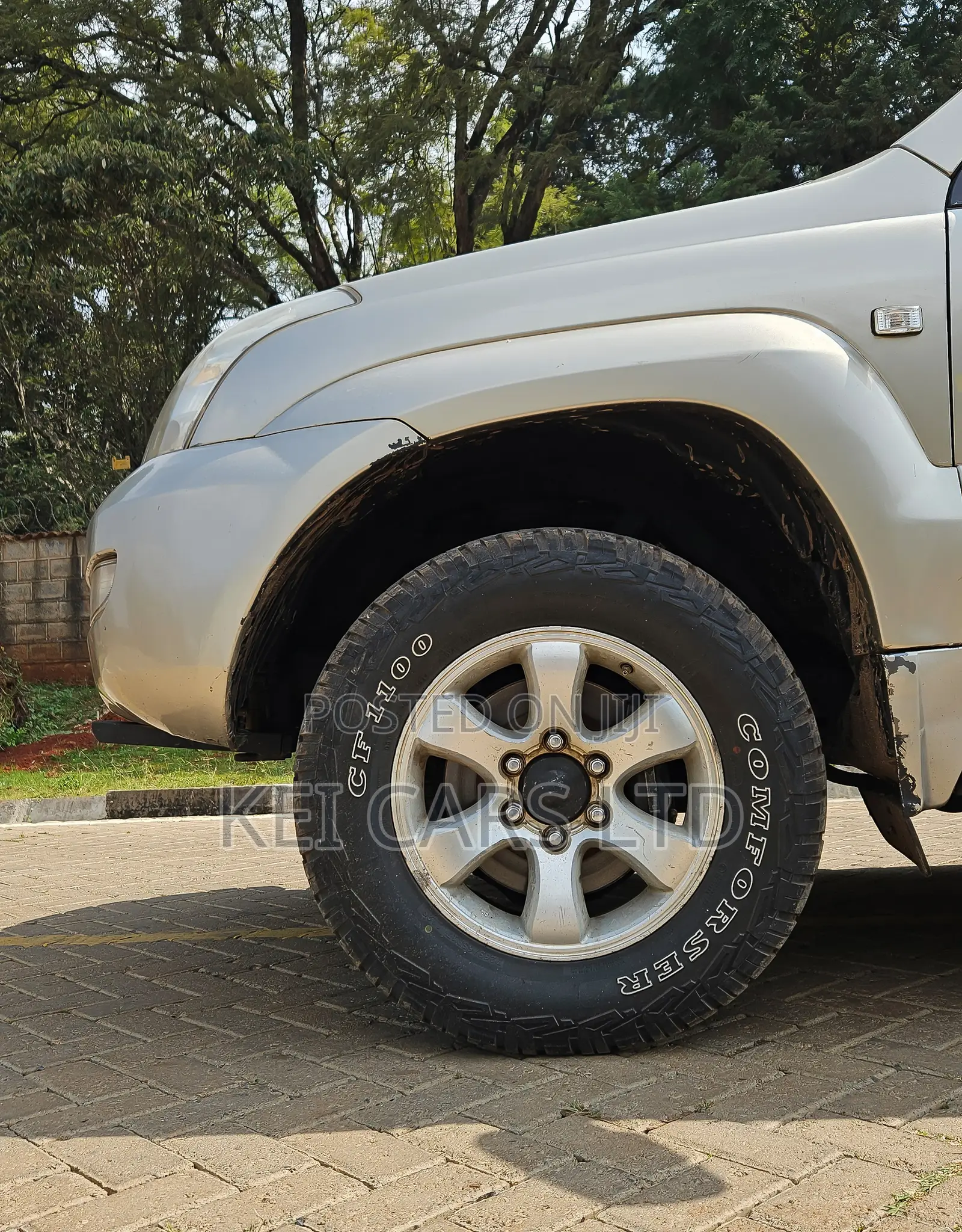 Toyota Land Cruiser Prado 2005 Gold