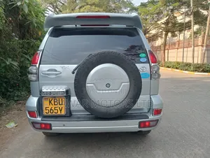 Toyota Land Cruiser 2006 Silver
