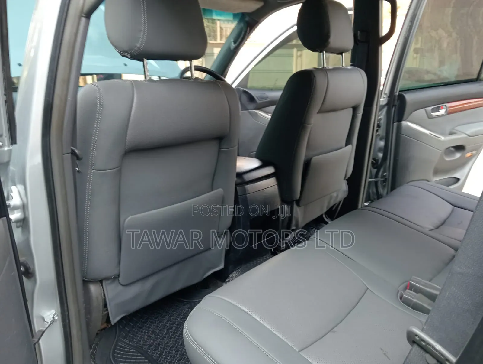 Toyota Land Cruiser 2006 Silver