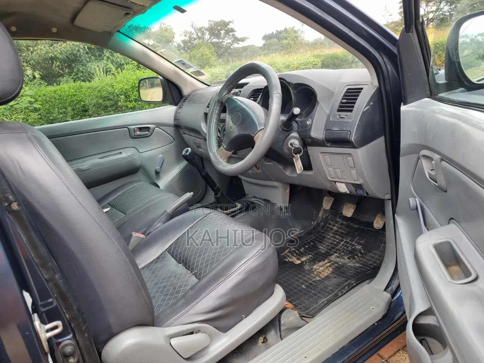 Toyota Hilux 2010 Blue