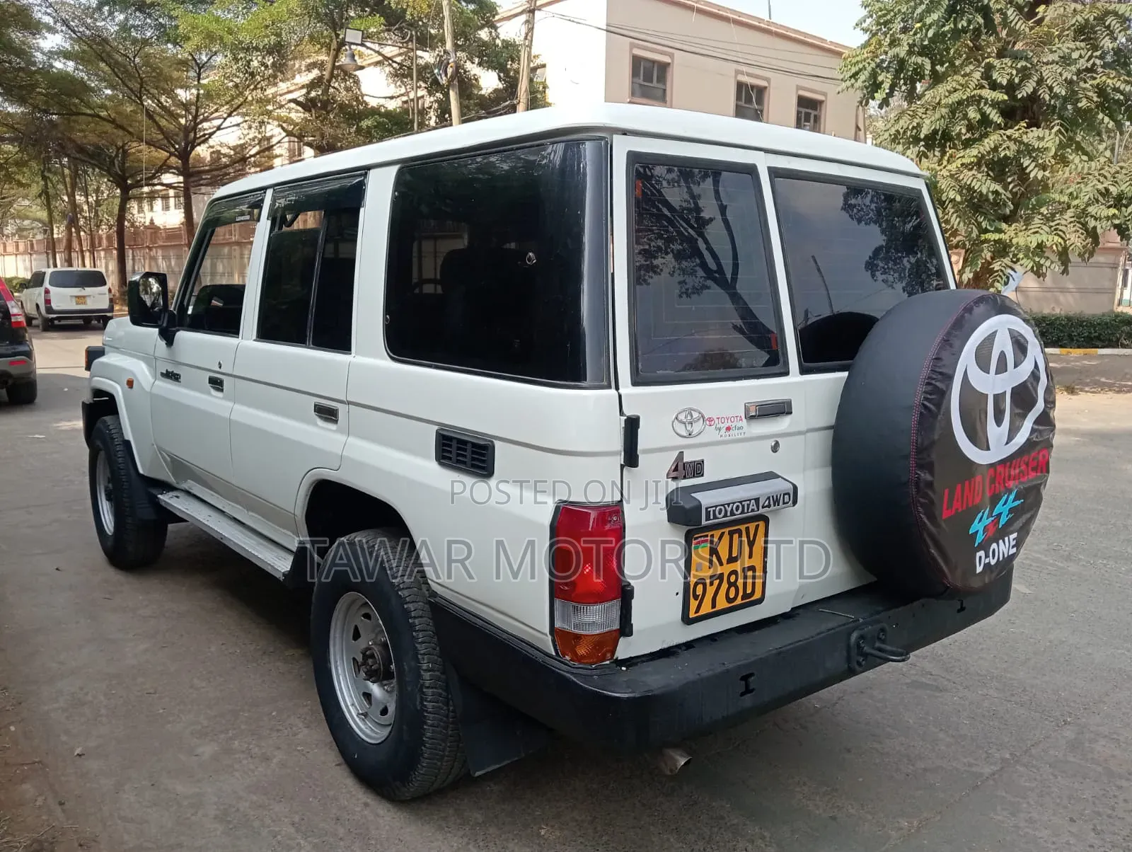Toyota Land Cruiser 2008 White