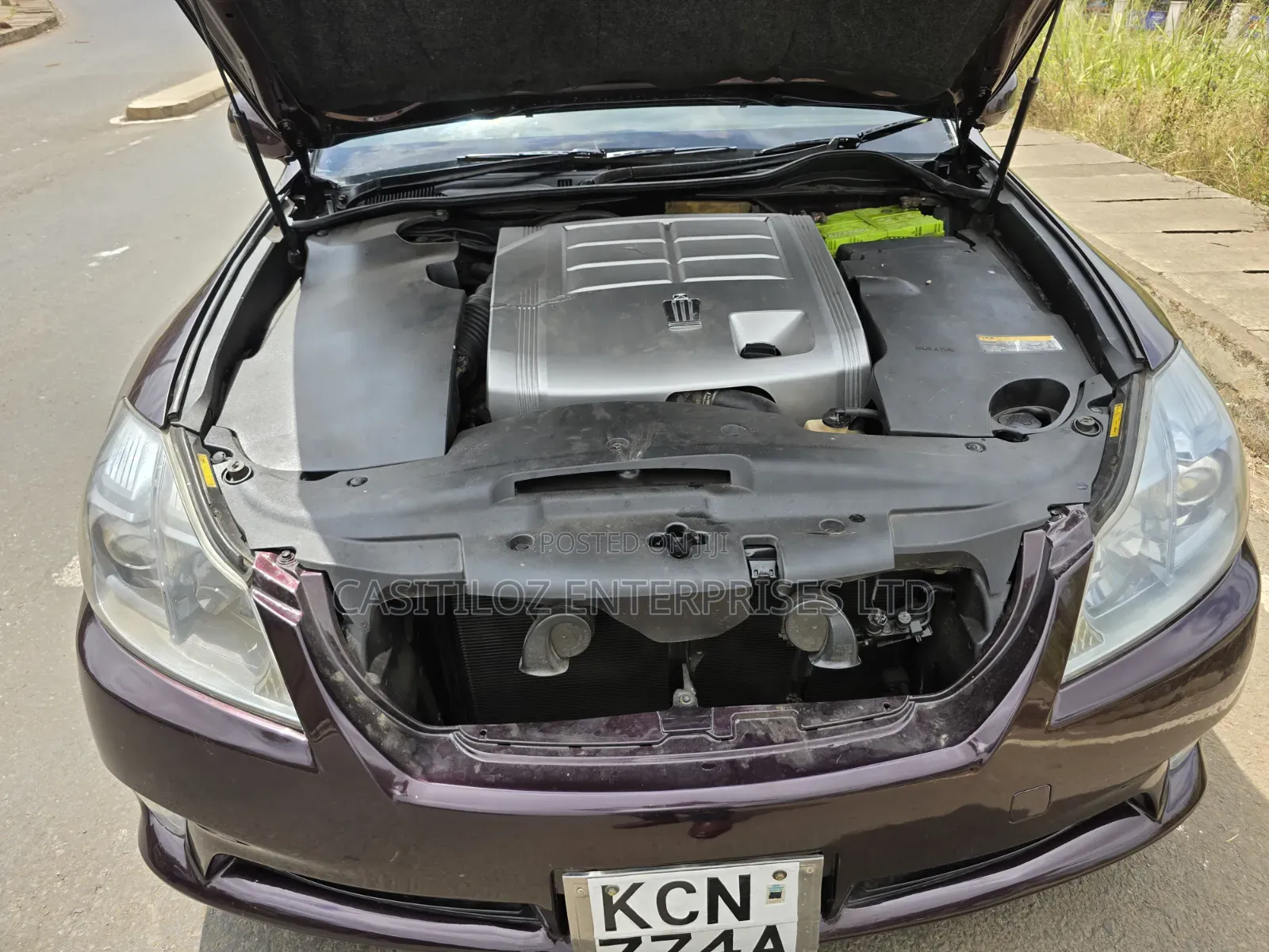 Toyota Crown 2010 Purple