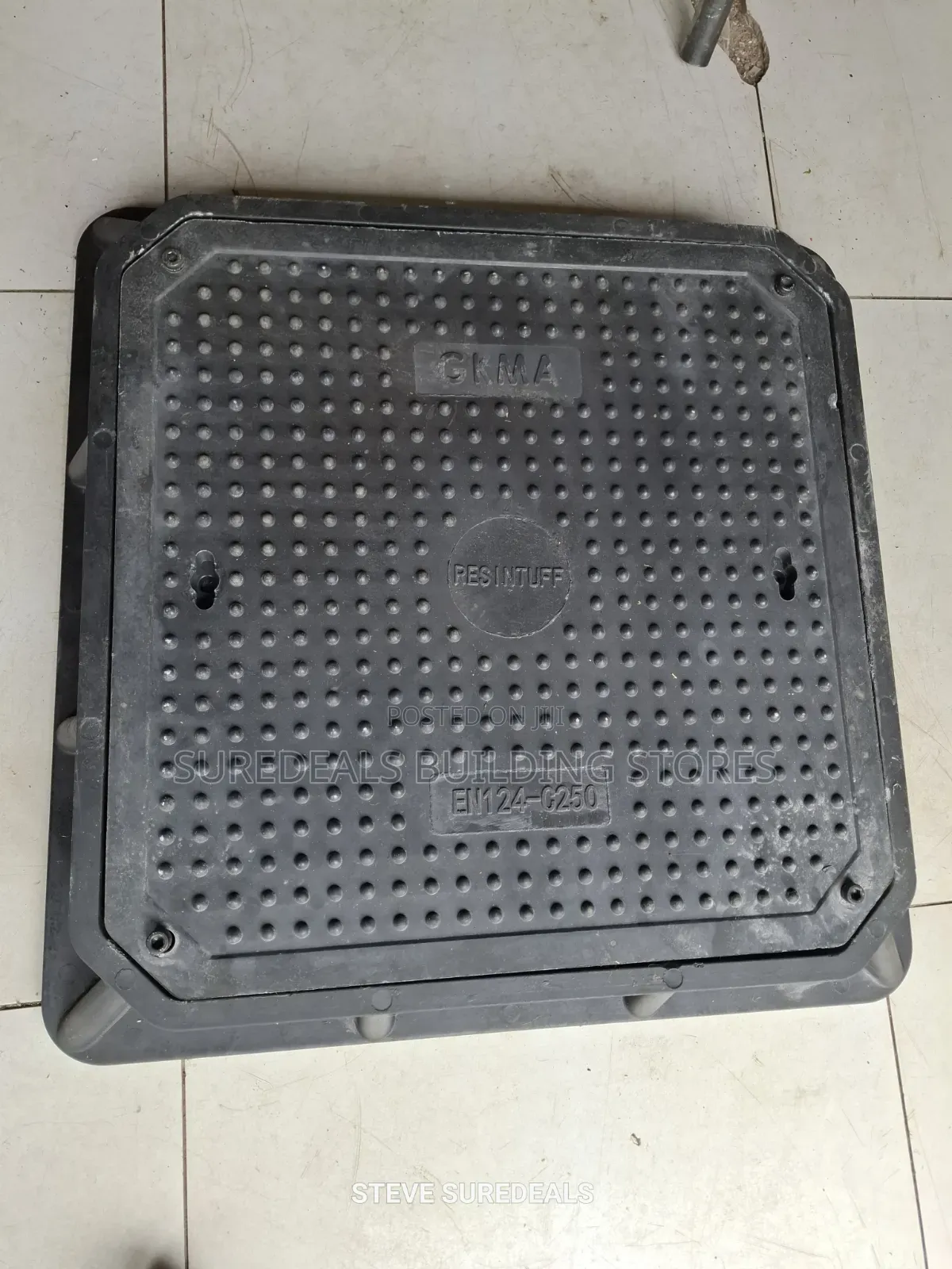 Lockable Heavy Duty Manhole Covers (D 400)