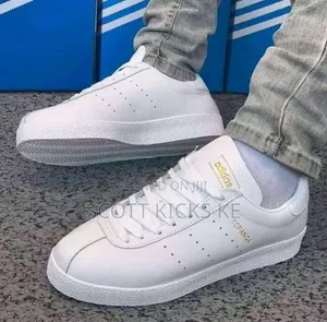 Adidas Topanga Sneakers