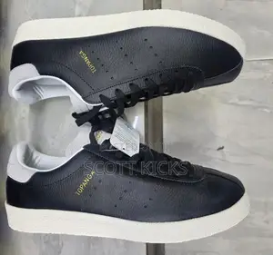 Adidas Topanga Sneakers