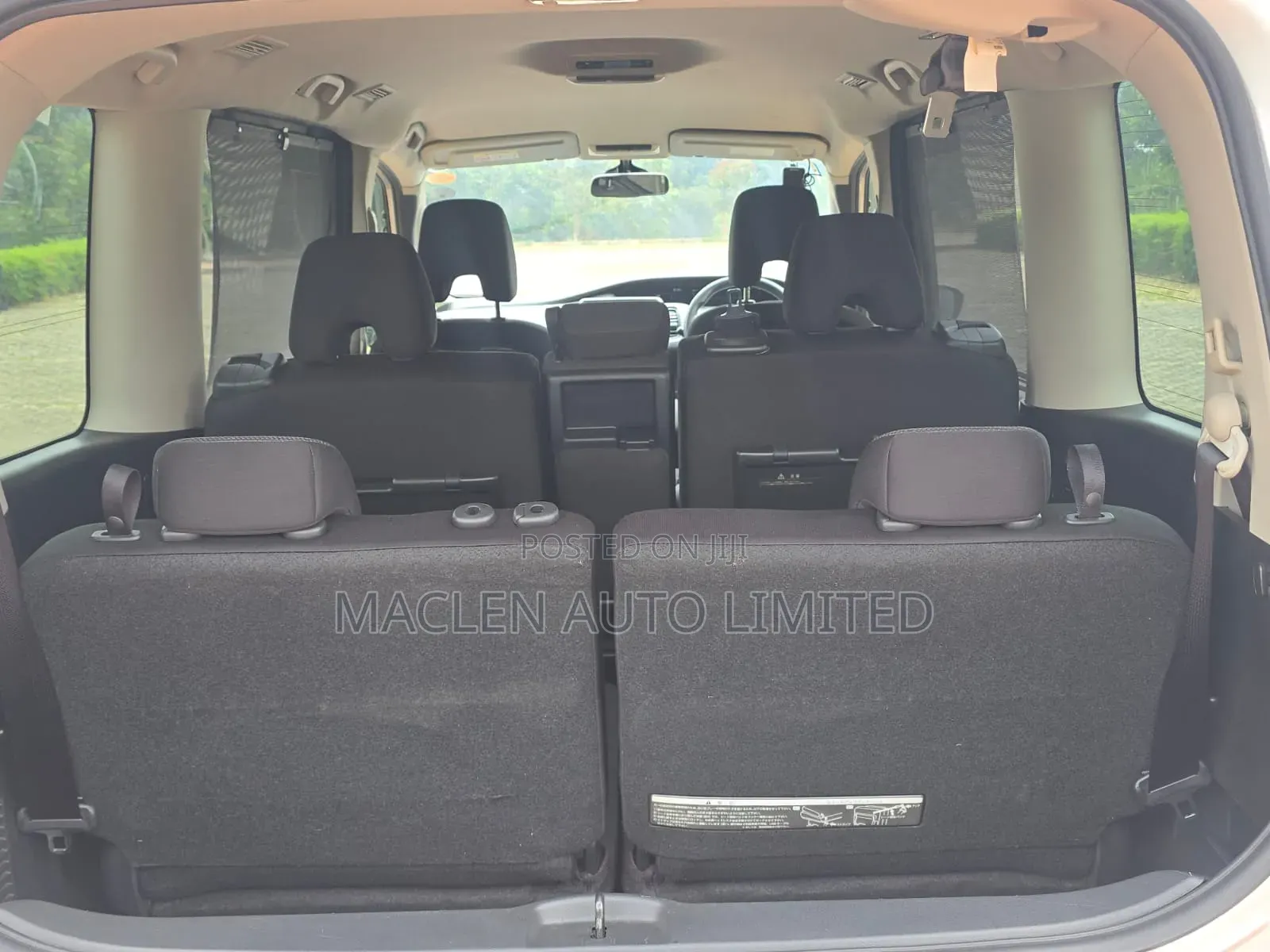 Nissan Serena 2017 Silver