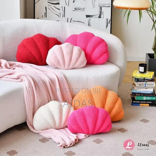 Shell Design Decorative Pillow - thumbnail 3