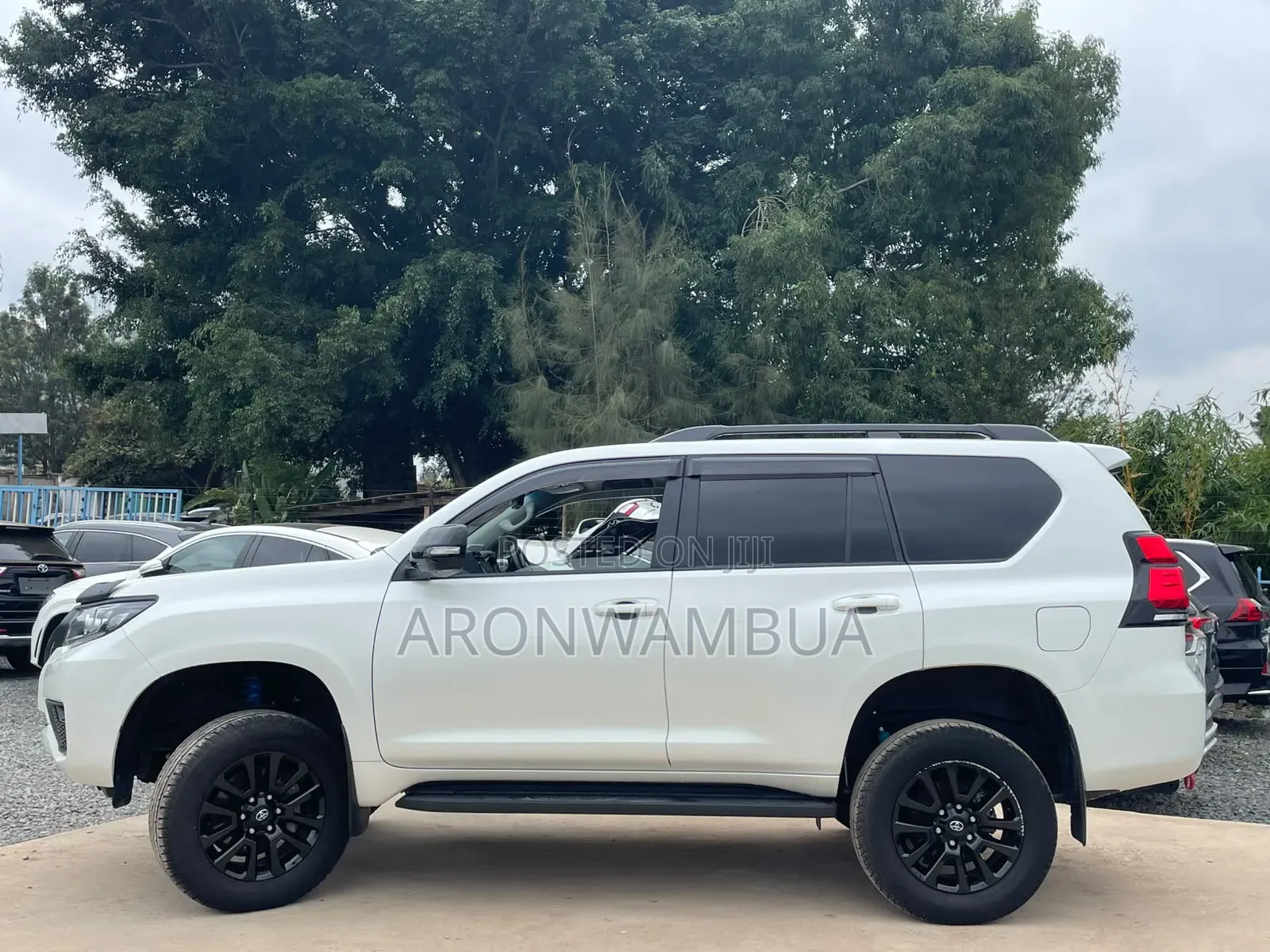 Toyota Land Cruiser Prado 2021 White