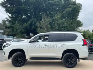 Toyota Land Cruiser Prado 2021 White