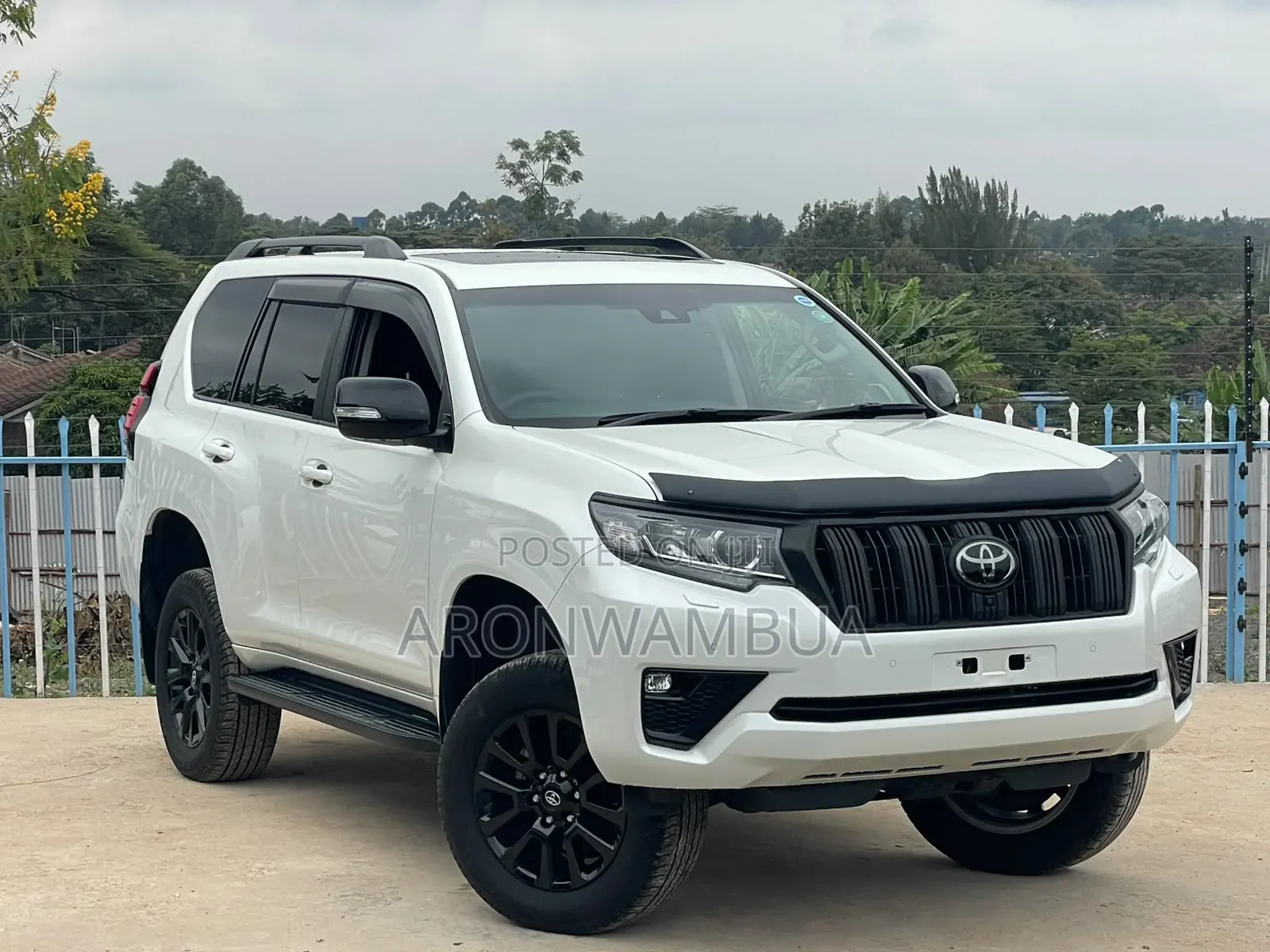 Toyota Land Cruiser Prado 2021 White