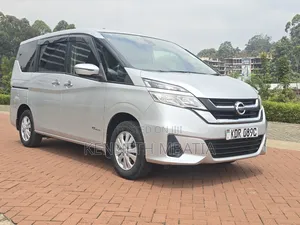 Nissan Serena 2017 Silver