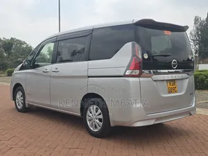 Nissan Serena 2017 Silver