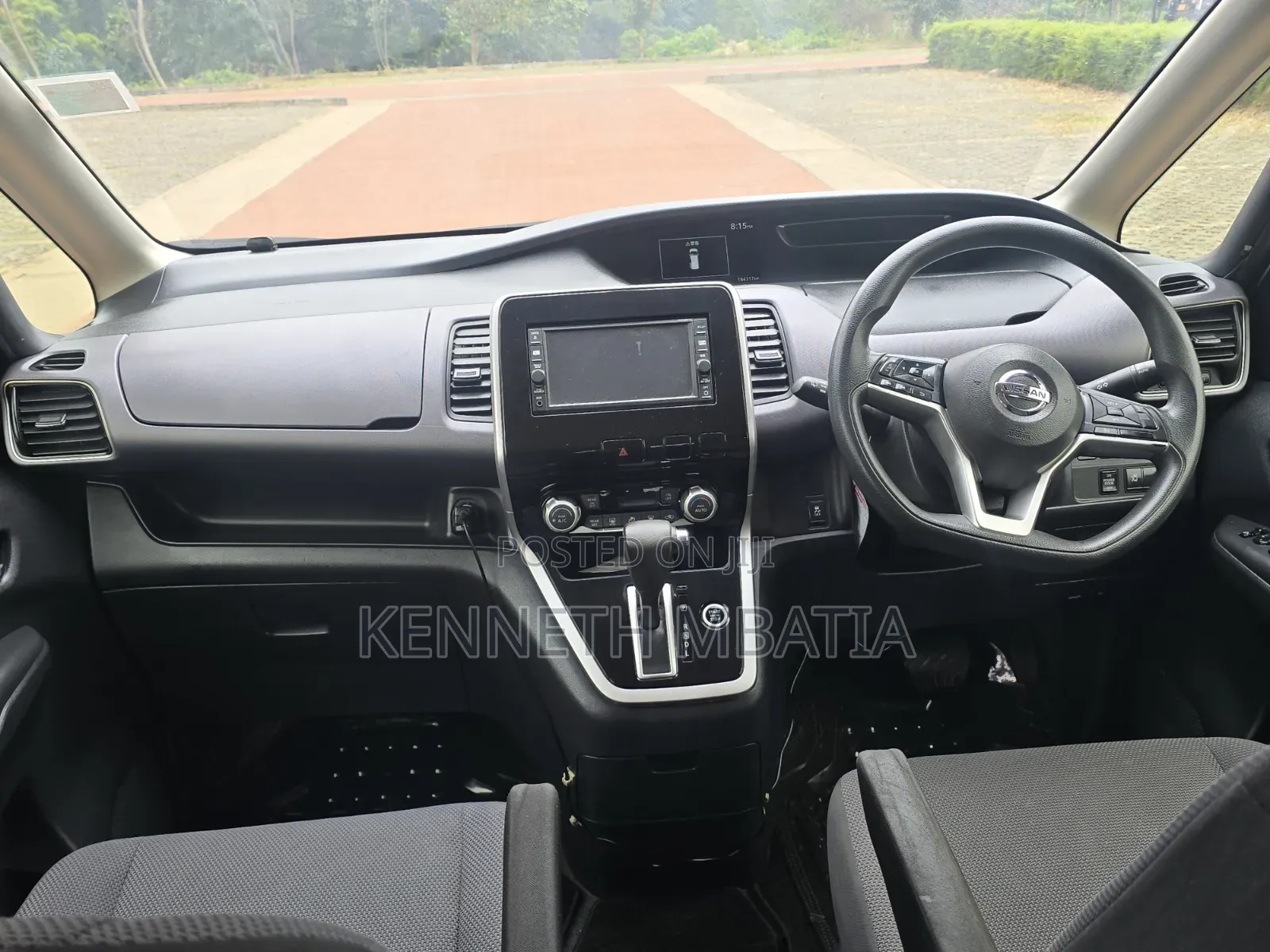 Nissan Serena 2017 Silver