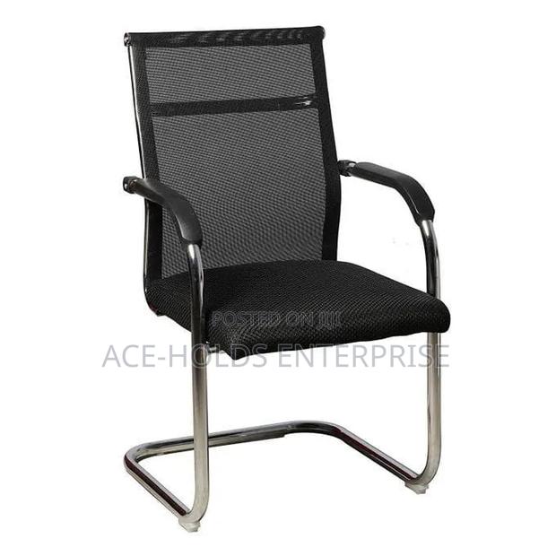 Executive Secretarial/ Waiting Mesh Office Chair - thumbnail 2
