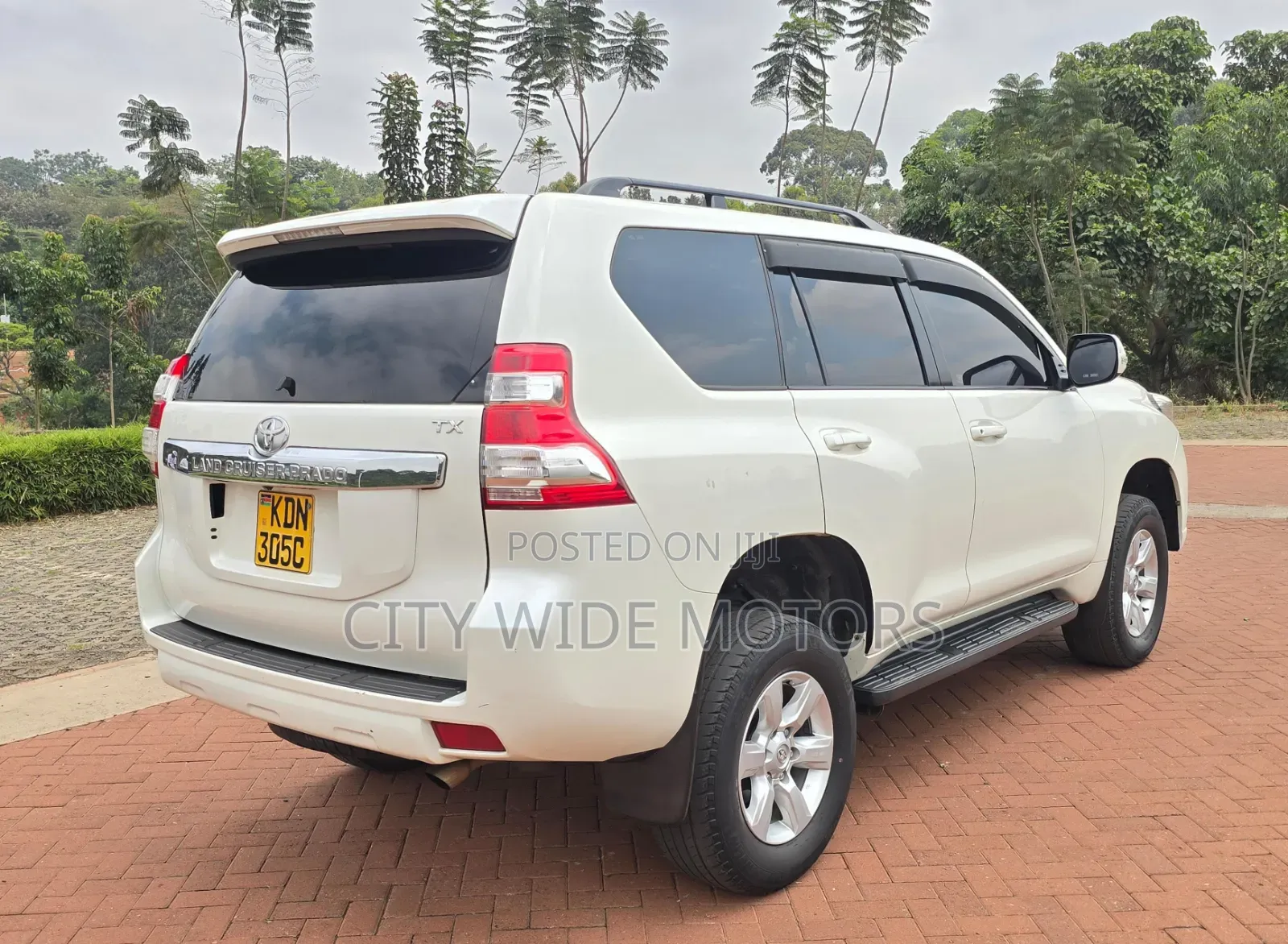 Toyota Land Cruiser Prado 2016 White