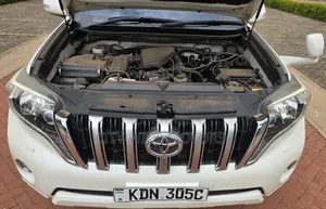 Toyota Land Cruiser Prado 2016 White