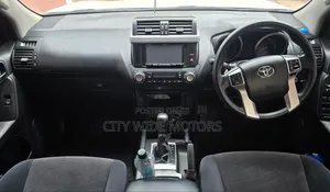 Toyota Land Cruiser Prado 2016 White