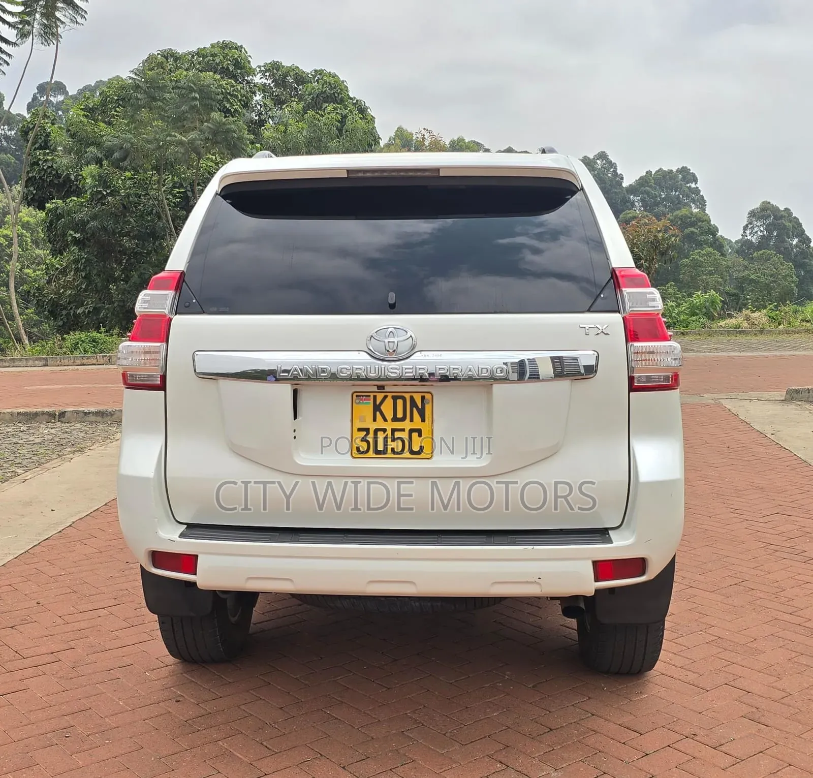 Toyota Land Cruiser Prado 2016 White