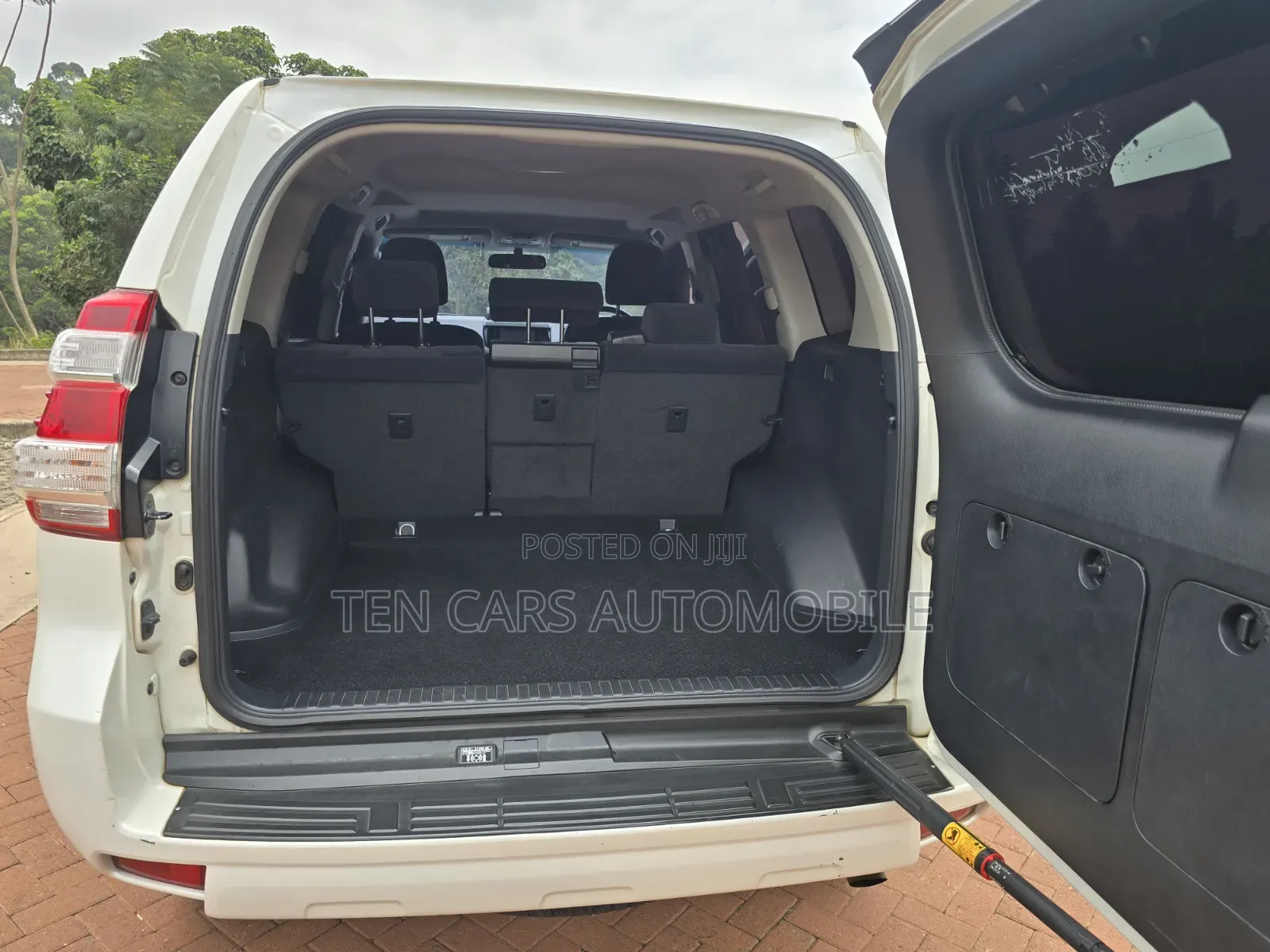 Toyota Land Cruiser Prado 2016 White