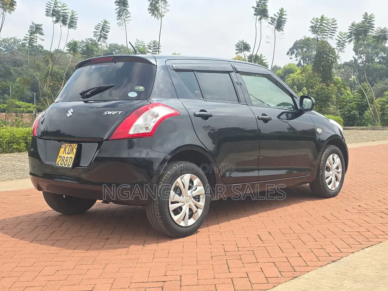 Suzuki Swift 2015 Black