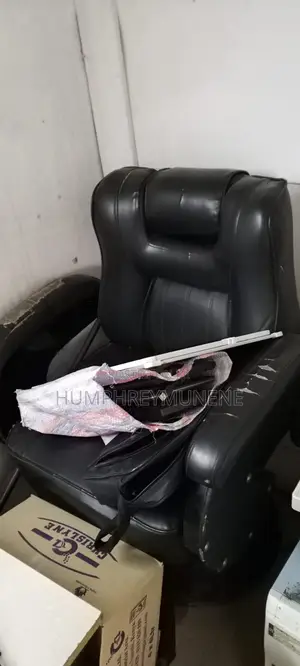 Kinyozi Barber Chairs