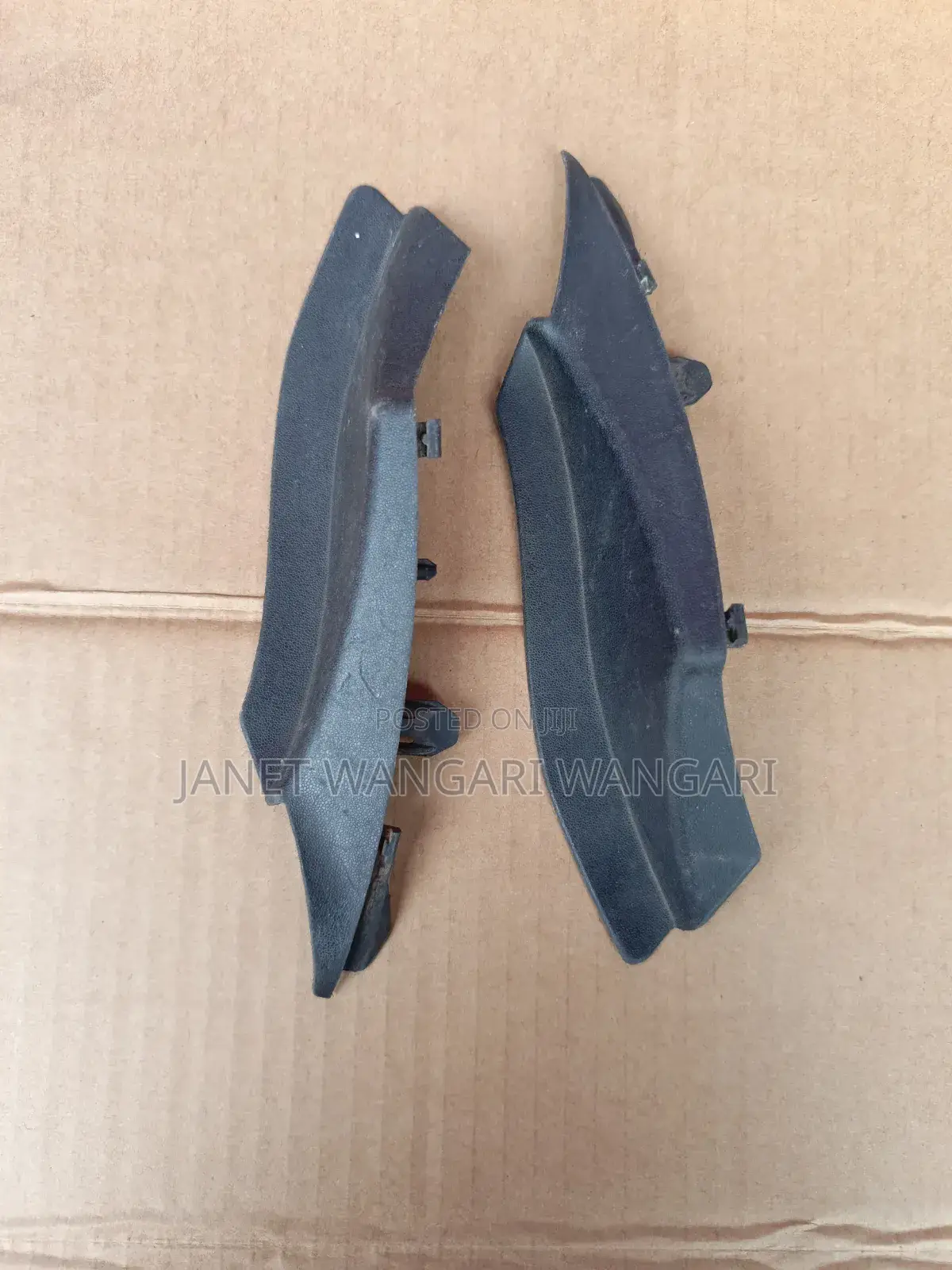 Windscreen Finisher/Rubber Mazda Demio New Model