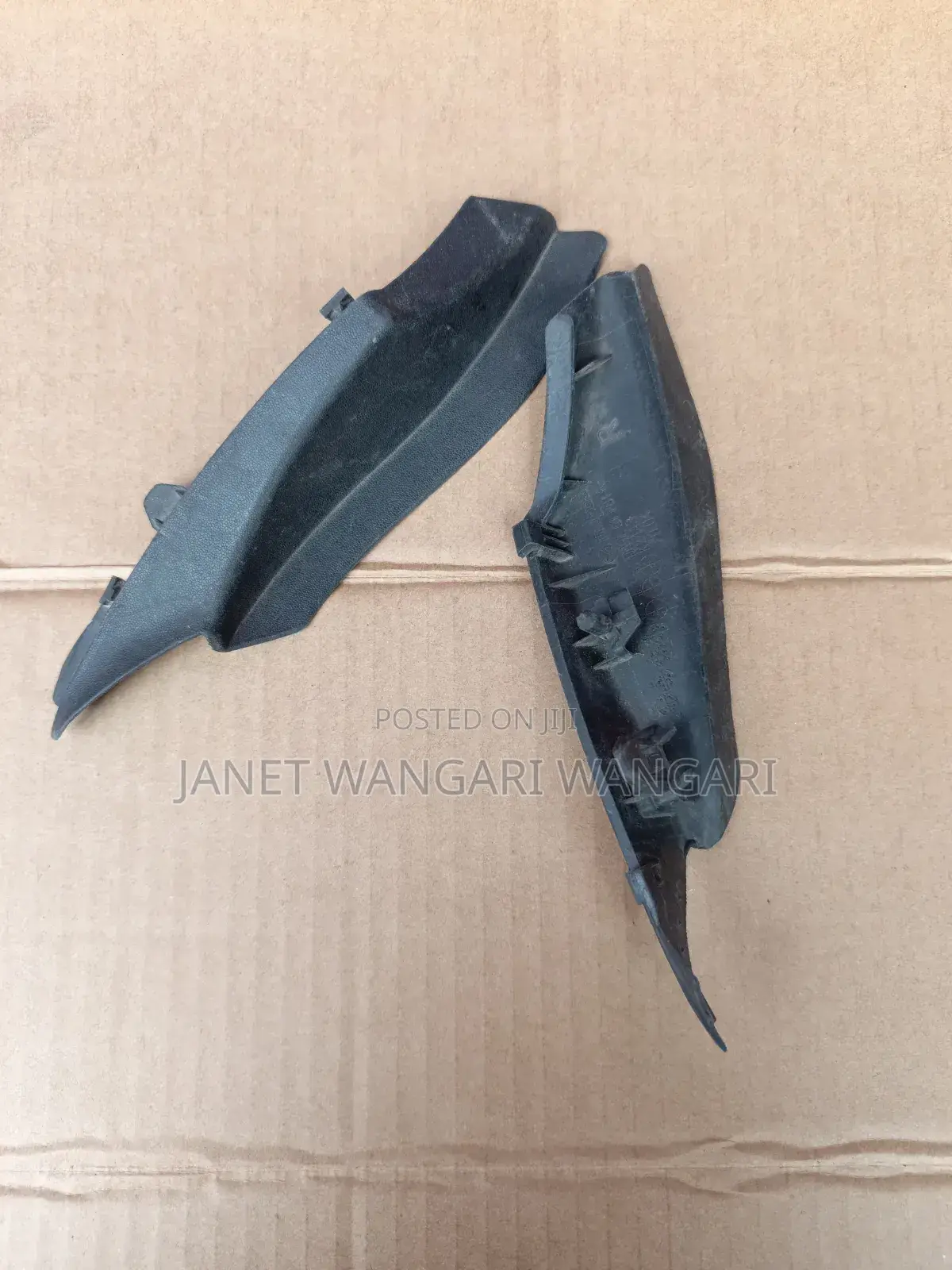 Windscreen Finisher/Rubber Mazda Demio New Model