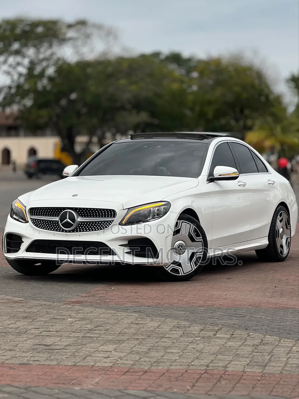 Mercedes-Benz C200 2019 White