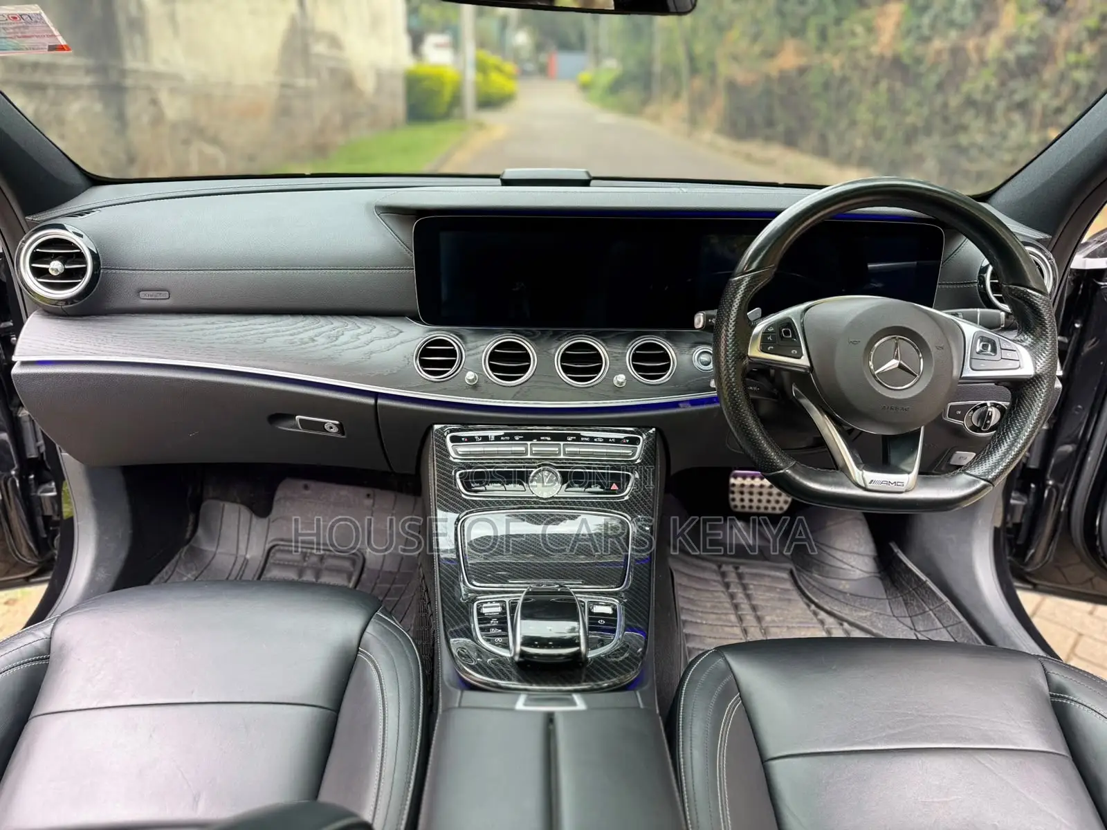 Mercedes-Benz E200 2017 Black