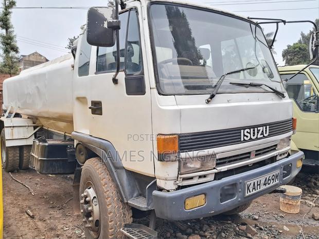 Isuzu FVR Lorry - thumbnail 2