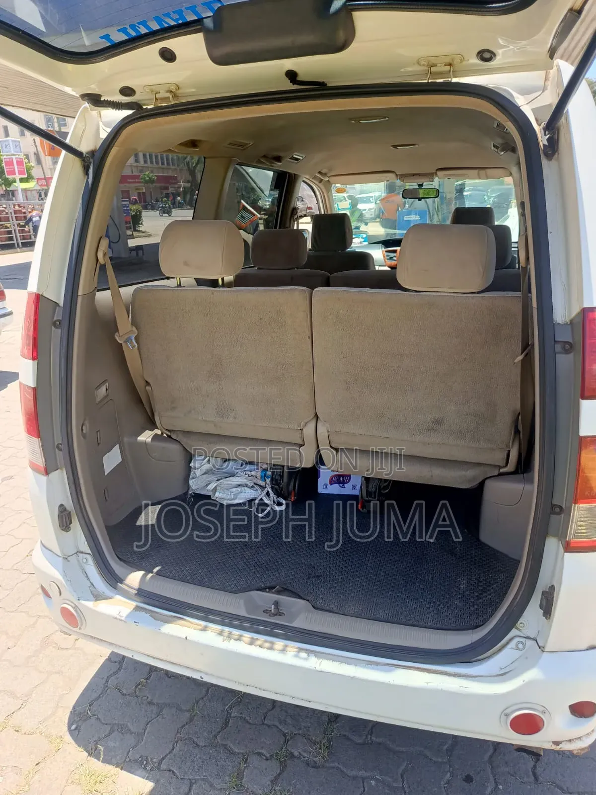 Toyota Noah 2006 White