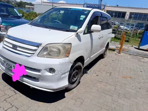 Toyota Noah 2006 White