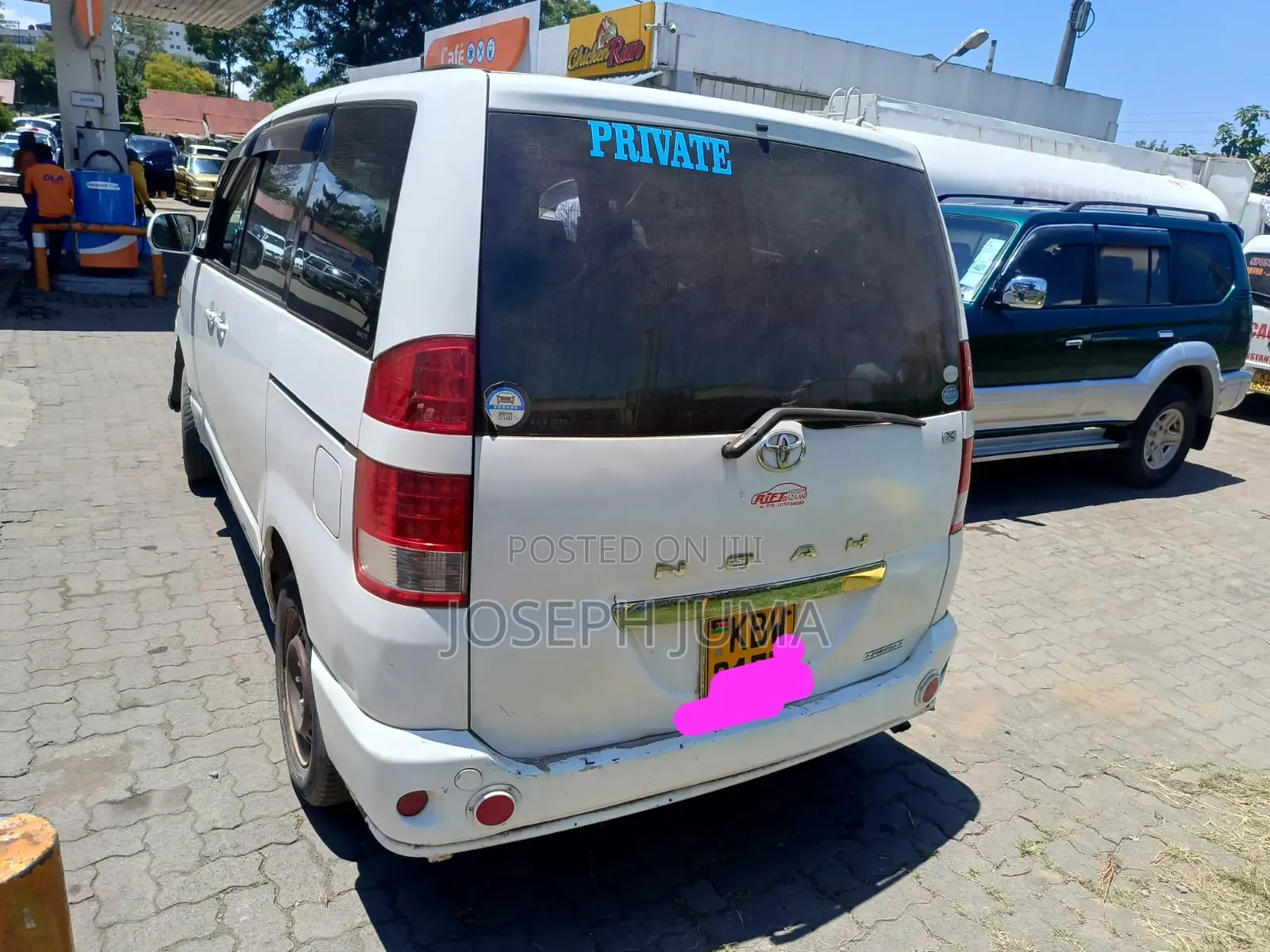 Toyota Noah 2006 White