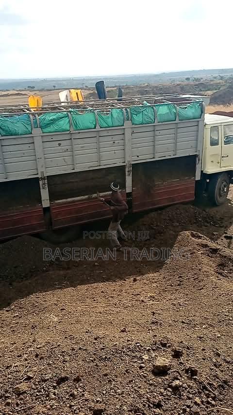Decomposed Goat/Sheep Manure - thumbnail 2