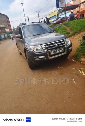 Mitsubishi Shogun 2015 Gray