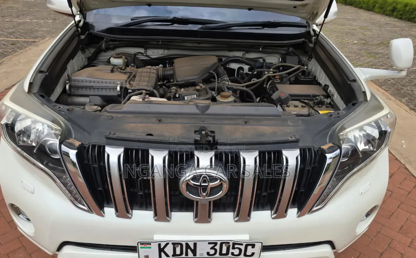 Toyota Land Cruiser Prado 2016 White
