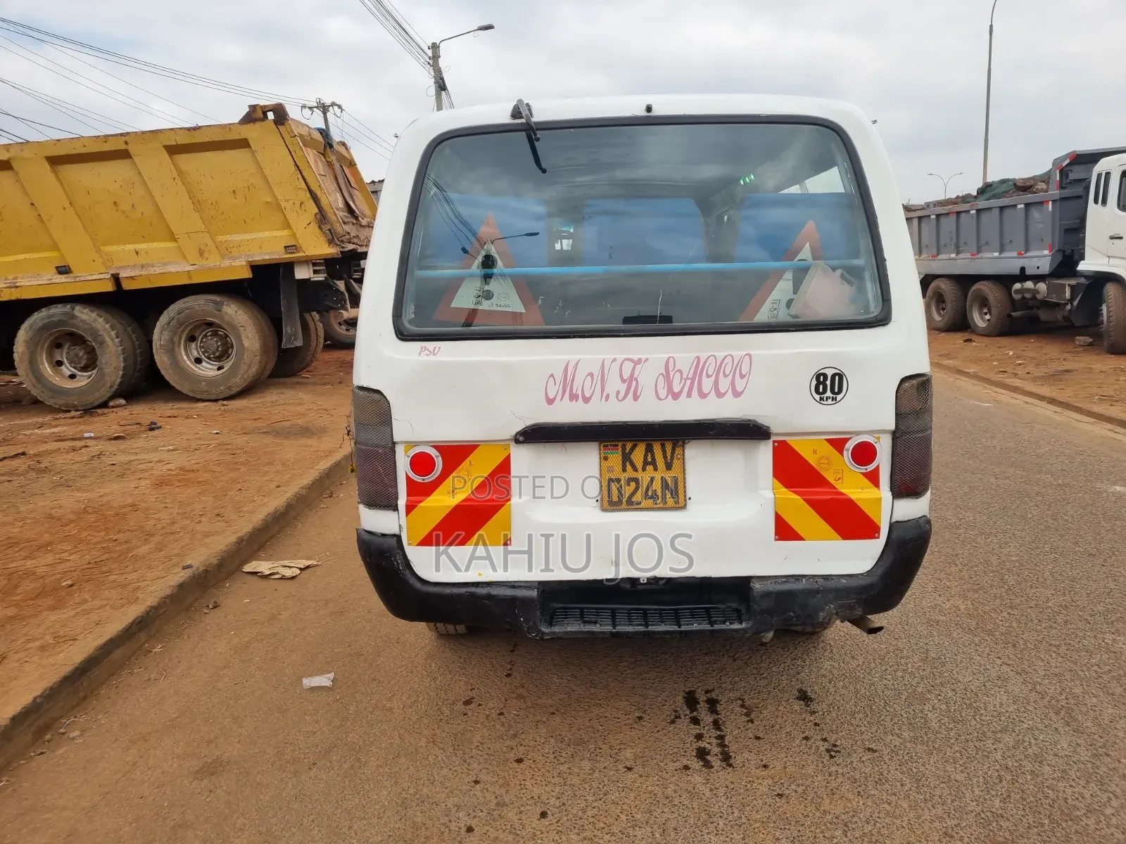 Toyota HiAce 2000 White