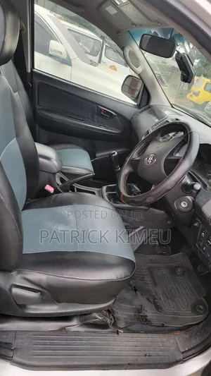 Toyota Hilux 2014 Silver