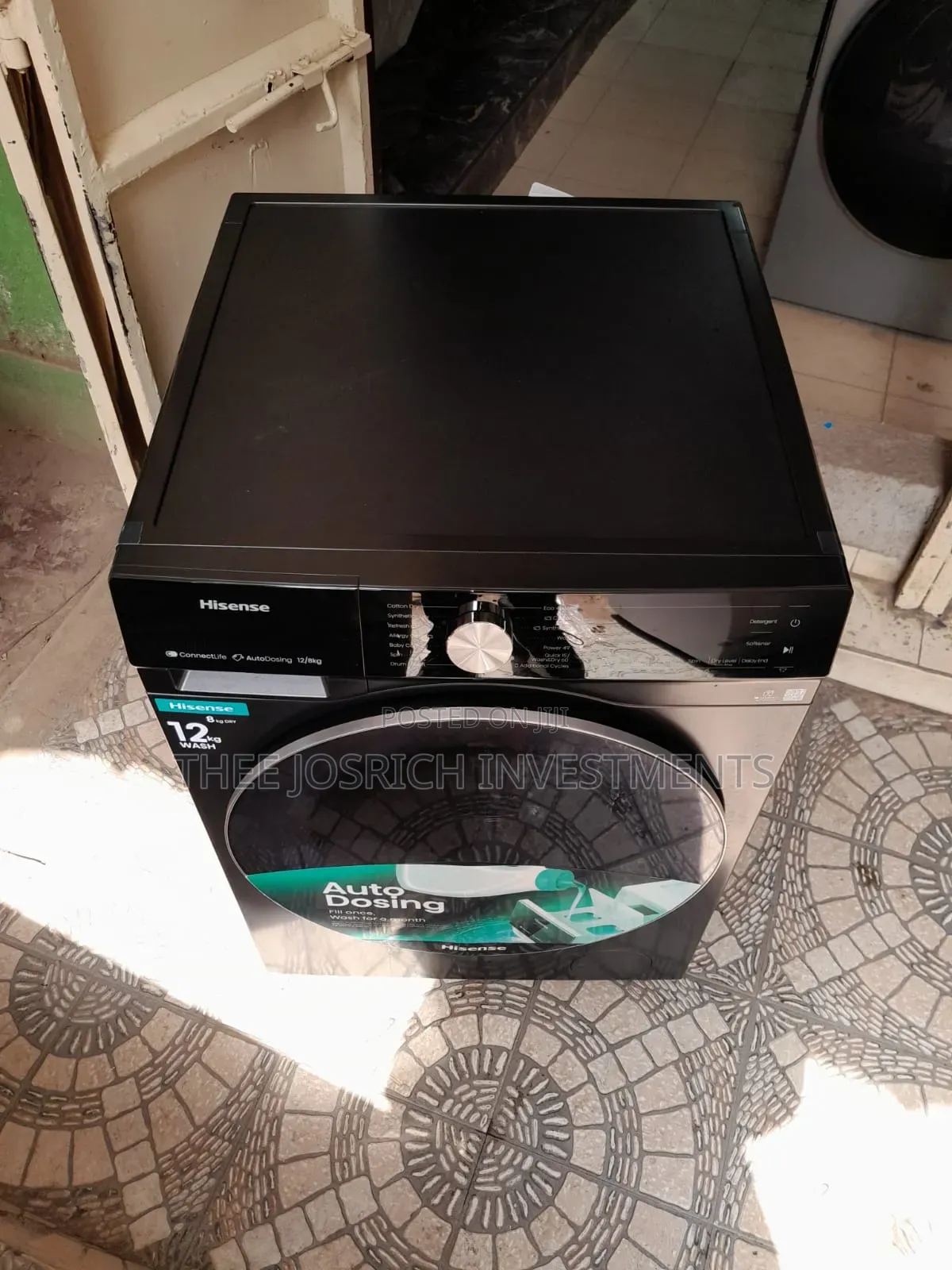 Hisense 12/8 Kg Front Load Wash and Dry Washing Machine
