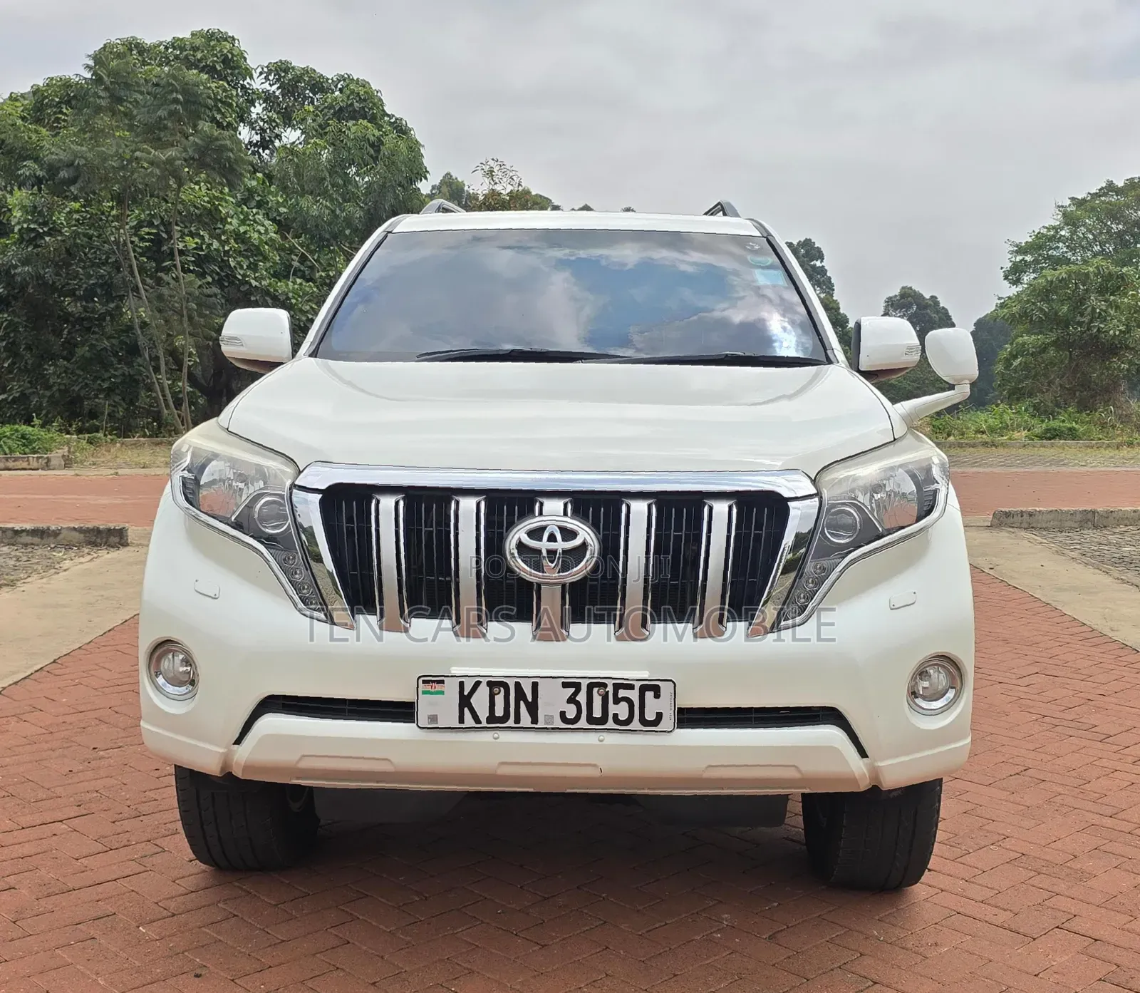 Toyota Land Cruiser Prado 2016 White