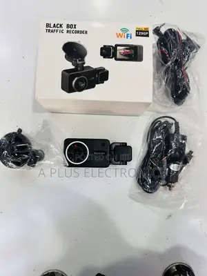 Blackbox Dash Camera 3 Lens S23 Full HD Front Inside Rear