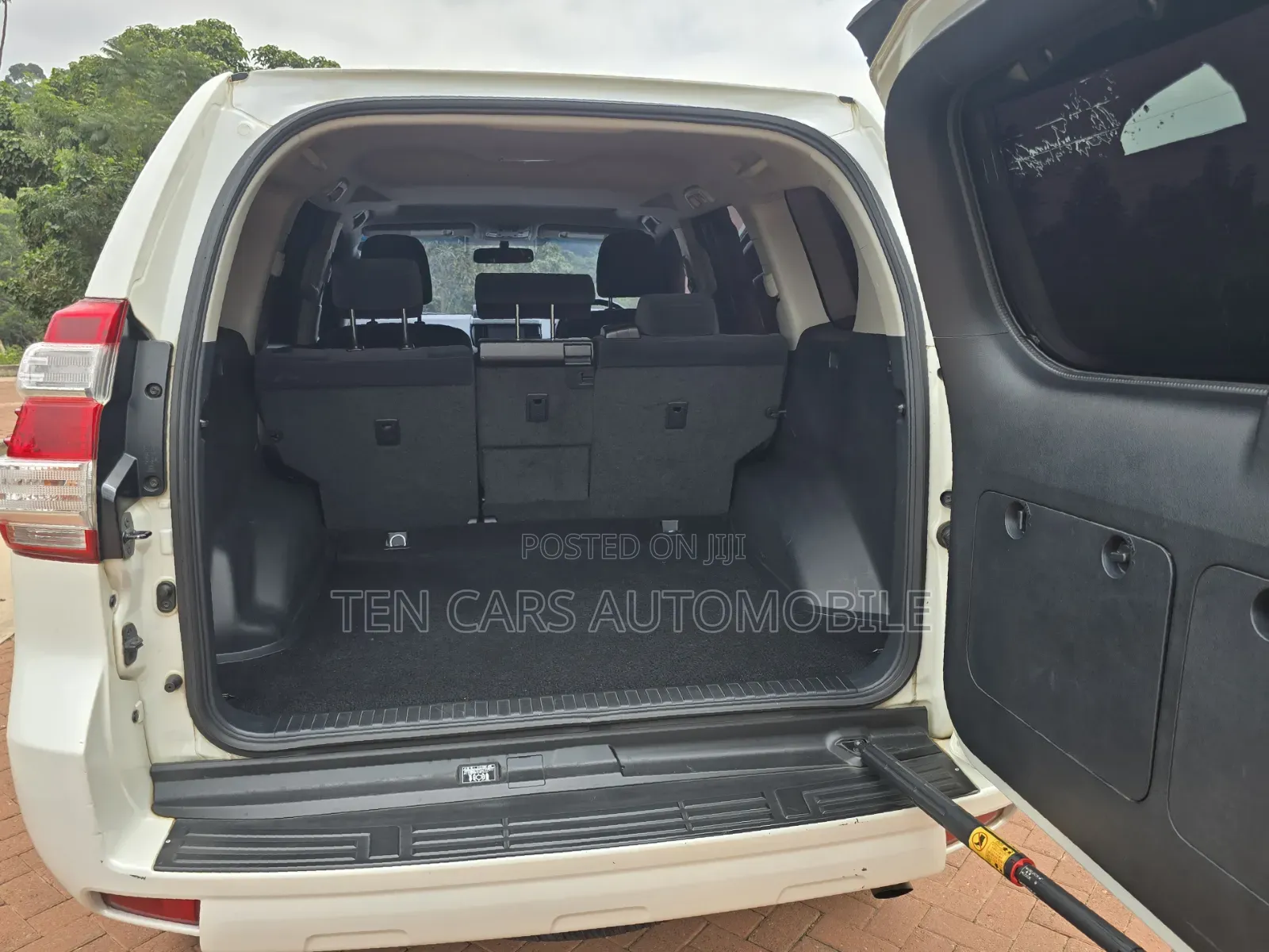Toyota Land Cruiser Prado 2016 White