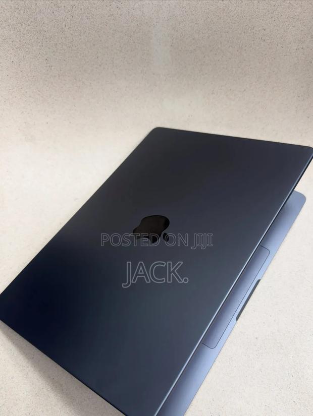 Laptop Apple MacBook Pro 2023 M3 Pro 18GB Apple M3 Pro SSD 512GB - thumbnail 4