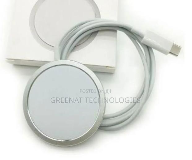 15W Magnetic Wireless Charger for iPhone - USB-A / Type-C Cable Option - thumbnail 2