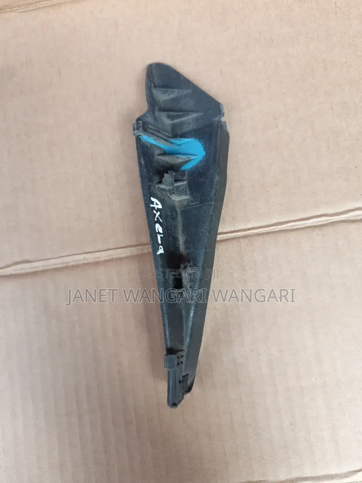Windscreen Finisher/ Mirror Rubber Axela