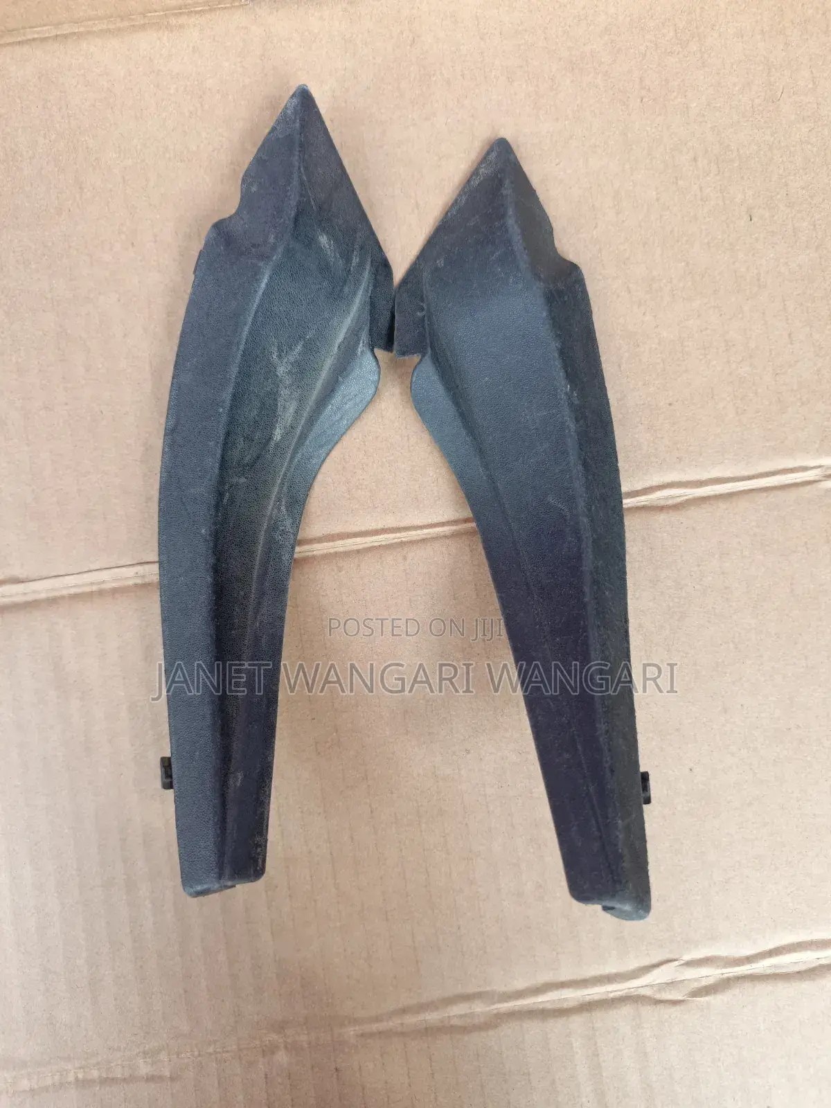 Windscreen Finisher/ Mirror Rubber Atenza