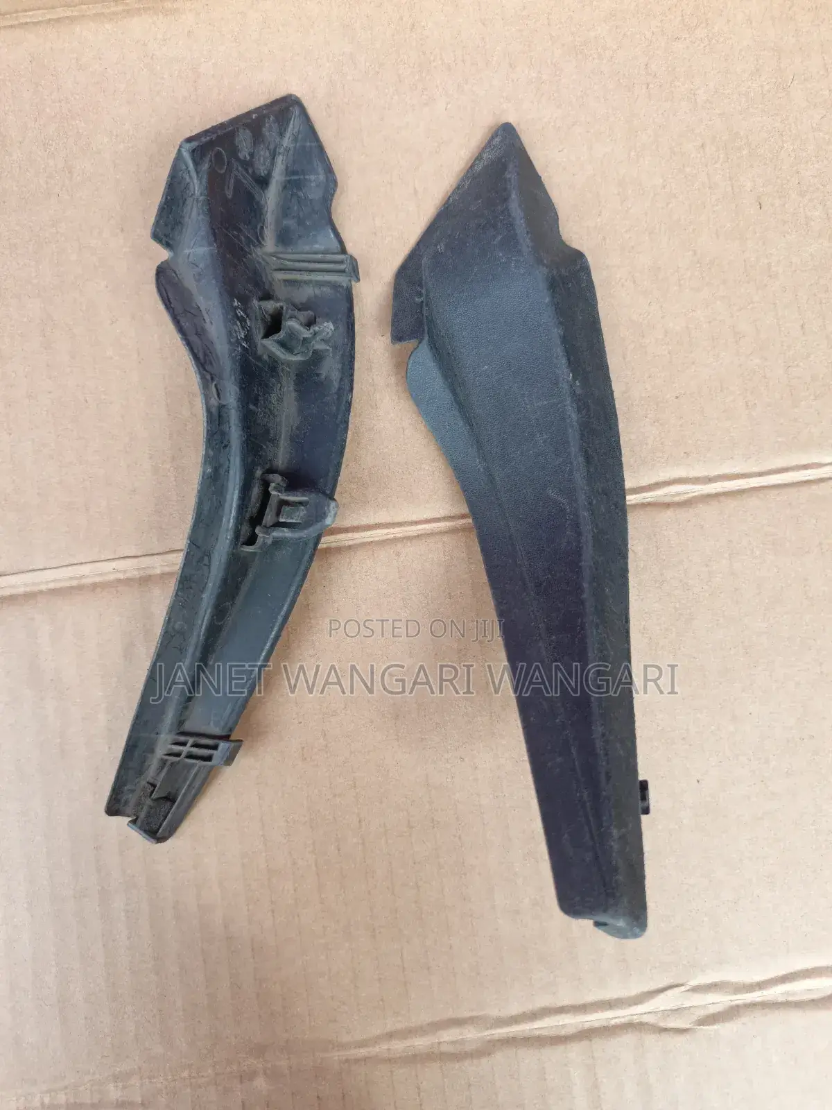 Windscreen Finisher/ Mirror Rubber Atenza